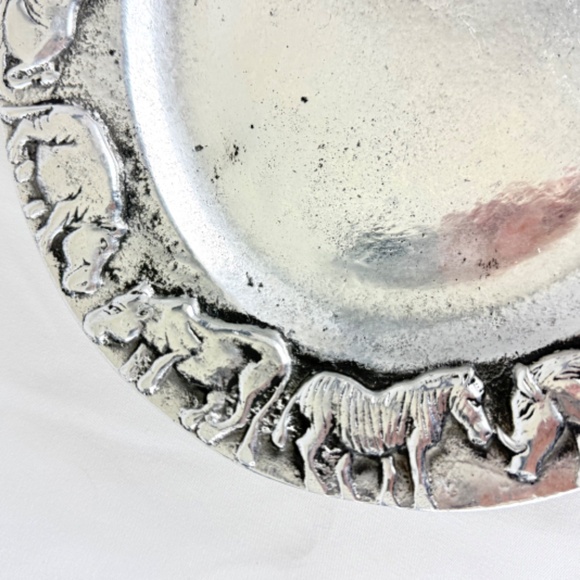 Oval African Animals Platter Heavy Cast Aluminum 11 X 9.5 inch Excellent Gift - Picture 5 of 14